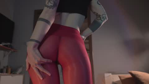 Snapshot of ms_lorelei chatting on 01-30-25, 08:10 Lore online show from 01-30-25, 08:10