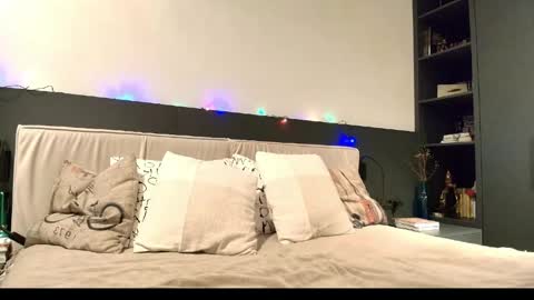 Melanie online show from 05-21-26, 05:31