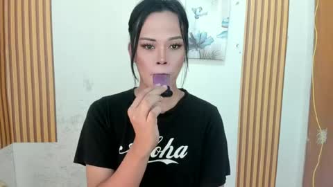 Snapshot of ms_selenaxx chatting on 06-18-26, 12:22 selena online show from 06-18-26, 12:22