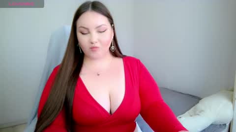 Snapshot of ms_sensitive chatting on 05-05-26, 05:37 Alexi online show from 05-05-26, 05:37