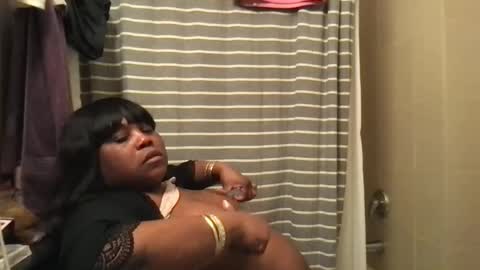 Chocolate  Candy   Stick online show from 02-02-25, 05:53