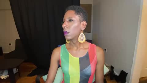 Snapshot of msmerlinmystique chatting on 09-18-25, 05:31 Merlin Mystique online show from 09-18-25, 05:31