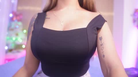 Manuela  online show from 12-22-25, 03:03