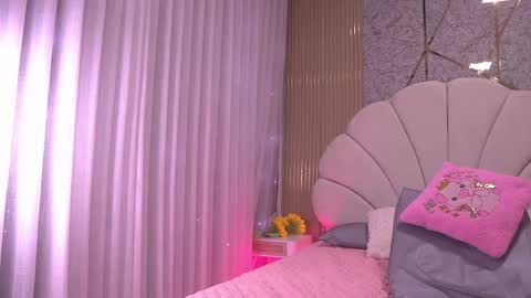 Snapshot of mssburbuja chatting on 04-25-26, 03:09 Manuela online show from 04-25-26, 03:09