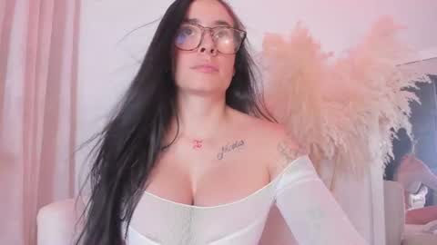 Chloe new account online show from 06-17-26, 06:53