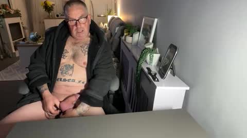 Snapshot of mtb1697 chatting on 05-02-26, 11:43 mtb1697 online show from 05-02-26, 11:43