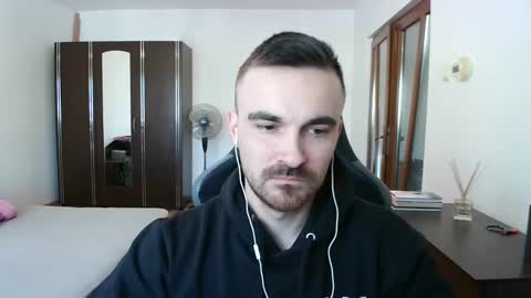 Victor online show from 03-01-26, 01:24