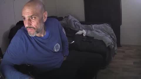 Muffdiver online show from 02-12-26, 01:22