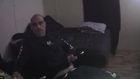 Muffdiver online show from 04-21-26, 12:34