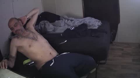 Muffdiver online show from 04-22-26, 12:13