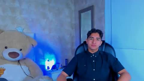 Snapshot of muichiro_tokito1 chatting on 01-04-25, 05:05 muichiro tokito1 online show from 01-04-25, 05:05