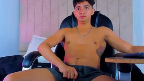 Snapshot of muichiro_tokito1 chatting on 02-28-25, 03:48 muichiro tokito1 online show from 02-28-25, 03:48