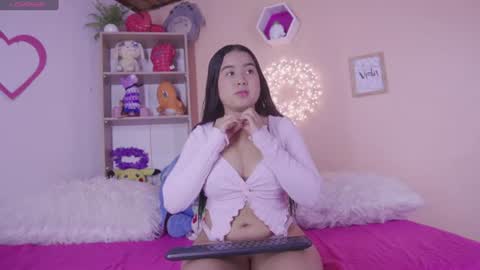 Snapshot of mulan_22_ chatting on 06-10-26, 01:21 mulan_22_ online show from 06-10-26, 01:21