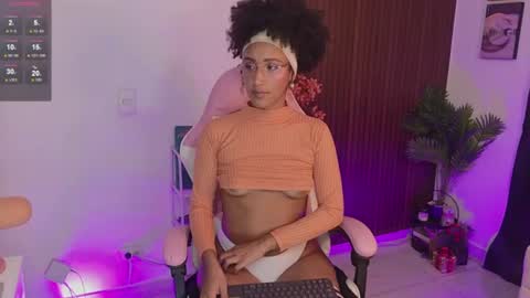 Snapshot of mulata_ch chatting on 07-09-26, 01:20 HEY GUYS IF YOU LIKE SEXY SHOW YOU ARE IN THE CORRECT PLACE CU WENESDAY PVT OPEN TRANSMISSION TIME 5 PM - 10 PM COLOMBIA online show from 07-09-26, 01:20