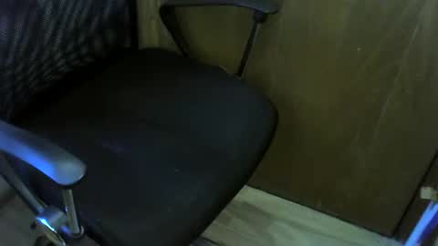 Snapshot of muller520 chatting on 04-30-26, 03:40 muller520 online show from 04-30-26, 03:40