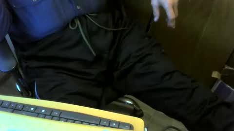 Snapshot of muller520 chatting on 05-12-26, 04:26 muller520 online show from 05-12-26, 04:26