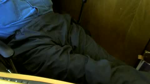 Snapshot of muller520 chatting on 05-18-26, 04:13 muller520 online show from 05-18-26, 04:13