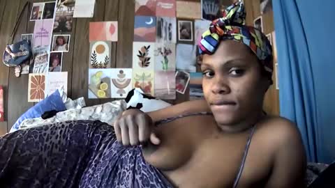 mumnxdor online show from 12-15-25, 04:11