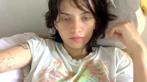 Snapshot of munchi_ chatting on 01-11-25, 02:04 online show from 01-11-25, 02:04