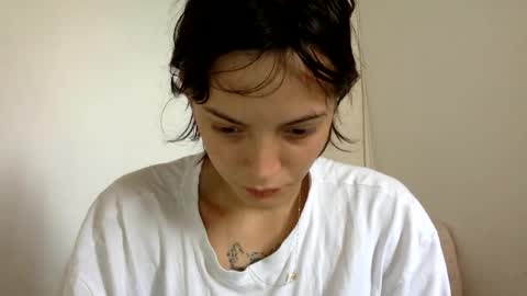 Snapshot of munchi_ chatting on 01-22-25, 02:14 online show from 01-22-25, 02:14