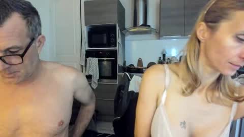 LOVELY JULIA  Peter DAY online show from 12-22-25, 08:55