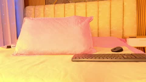 Tell me Sofi  online show from 04-09-26, 03:06