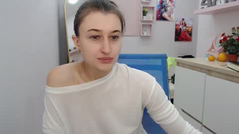 Snapshot of muriel_elvin chatting on 12-05-25, 08:23 muriel_elvin online show from 12-05-25, 08:23