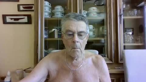 Snapshot of mururoa35 chatting on 05-21-26, 12:45 mururoa35 online show from 05-21-26, 12:45