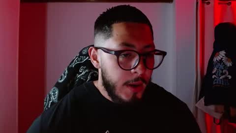 Snapshot of muscle_cock32 chatting on 10-29-25, 07:21 David Big online show from 10-29-25, 07:21