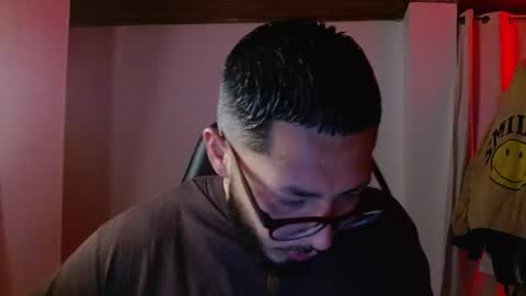 Snapshot of muscle_cock32 chatting on 11-03-25, 09:21 David Big online show from 11-03-25, 09:21