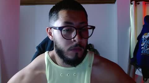 Snapshot of muscle_cock32 chatting on 11-04-25, 04:50 David Big online show from 11-04-25, 04:50