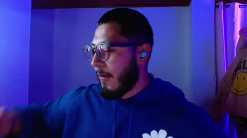 Snapshot of muscle_cock32 chatting on 11-09-25, 08:56 David Big online show from 11-09-25, 08:56