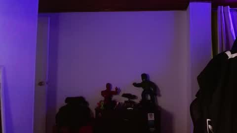 Snapshot of muscle_cock32 chatting on 11-21-25, 07:45 David Big online show from 11-21-25, 07:45