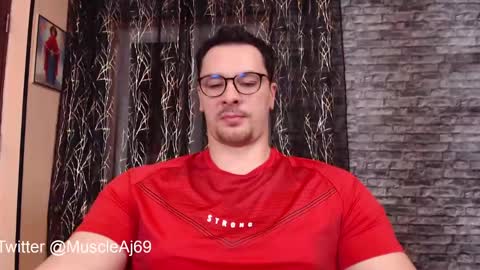 Snapshot of muscleaj69 chatting on 01-19-25, 06:43 AJ online show from 01-19-25, 06:43