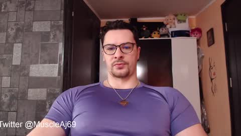 Snapshot of muscleaj69 chatting on 02-25-25, 02:54 AJ online show from 02-25-25, 02:54