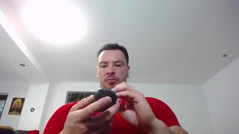 Snapshot of muscleaj69 chatting on 06-29-26, 05:25 AJ online show from 06-29-26, 05:25