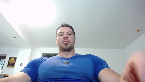 Snapshot of muscleaj69 chatting on 07-12-26, 05:31 AJ online show from 07-12-26, 05:31