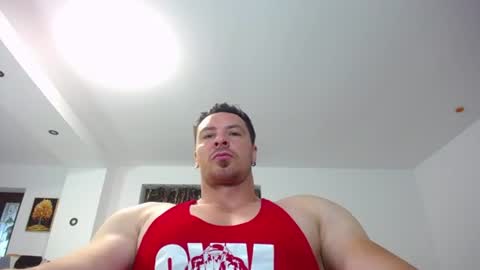 Snapshot of muscleaj69 chatting on 07-18-26, 05:33 AJ online show from 07-18-26, 05:33