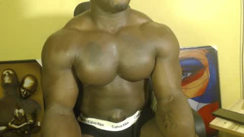 musclegod23 online show from 03-12-25, 12:26