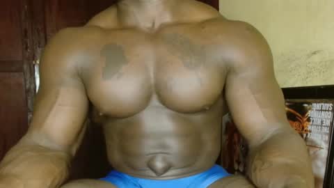 musclegod23 online show from 02-11-26, 02:11