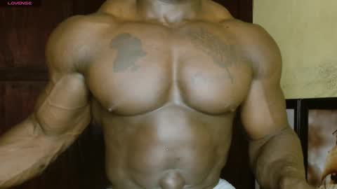 musclegod23 online show from 02-19-26, 02:46