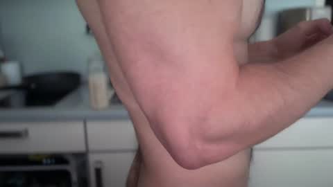 musclehair3 online show from 06-26-26, 08:52