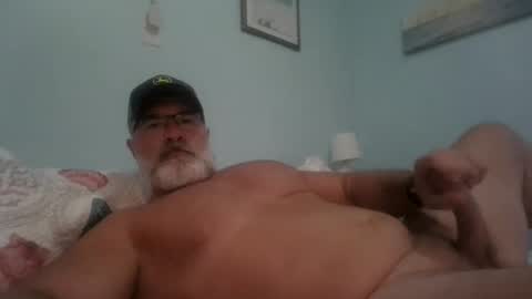 Snapshot of musclemeat41 chatting on 09-25-25, 06:22 musclemeat41 online show from 09-25-25, 06:22