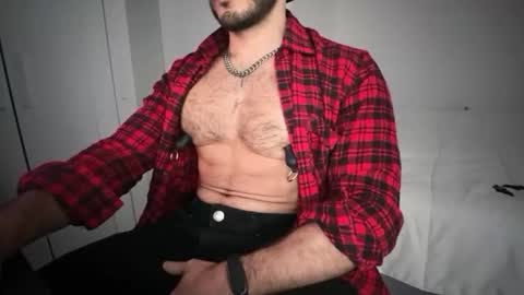 Snapshot of musclenipplepup chatting on 04-02-26, 04:48 musclenipplepup online show from 04-02-26, 04:48