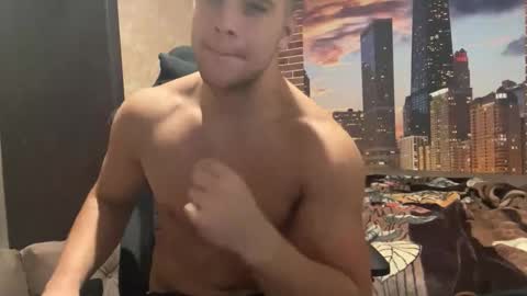 Snapshot of musclephantom chatting on 09-23-25, 08:12 Egor online show from 09-23-25, 08:12