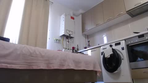 Snapshot of musclesqueen chatting on 03-06-25, 01:14 MusclesQueen online show from 03-06-25, 01:14