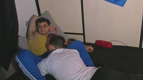 Snapshot of musclex3 chatting on 11-12-25, 01:44 Chrope online show from 11-12-25, 01:44