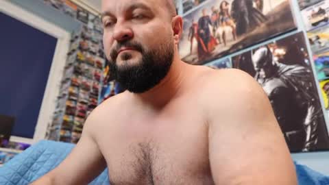 Snapshot of muscular_bear chatting on 04-23-26, 04:14 Chris online show from 04-23-26, 04:14