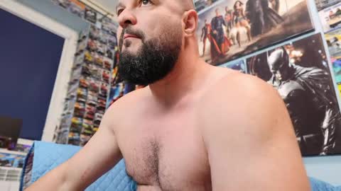 Snapshot of muscular_bear chatting on 04-27-26, 12:25 Chris online show from 04-27-26, 12:25