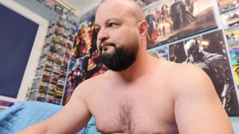 Snapshot of muscular_bear chatting on 05-03-26, 05:57 Chris online show from 05-03-26, 05:57